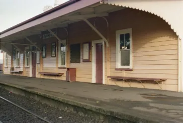 Photograph of Avondale railway station Image: Photograph of Avondale railway station