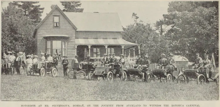 Motorists at Mr. Stevenson's, Bombay, on the journey from Auckland to witness the Rotorua carnival