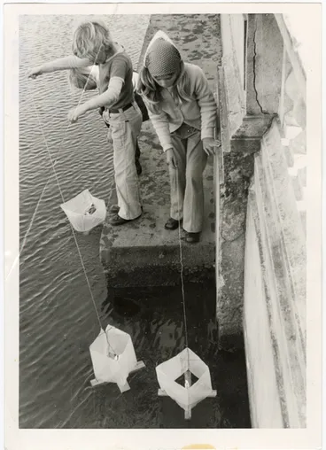 Image: Nuclear Disarmament lanterns