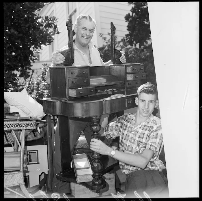 Prime Minister Keith Holyoake moving house