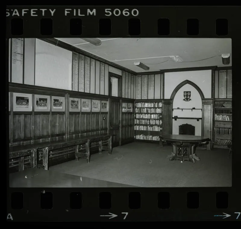 Negative: Christ's College