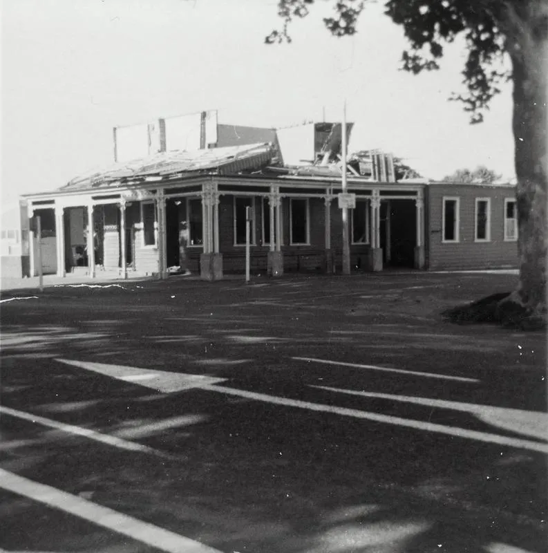 Demolition of the Royal Hotel