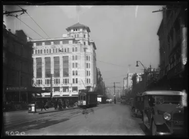 Image: Queen Street, Auckland Central