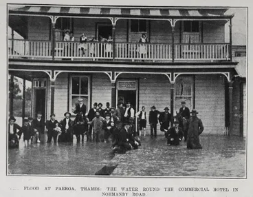 Image: FLOOD AT PAEROA, THAMES: THE WATER ROUND THE COMMERCIAL HOTEL IN NORMANBY ROAD