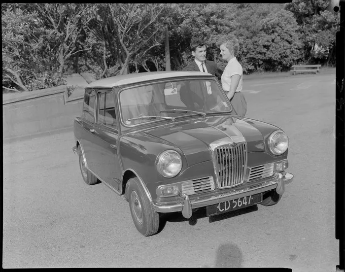 Catts Patterson, Riley "Elf" at Art Gallery