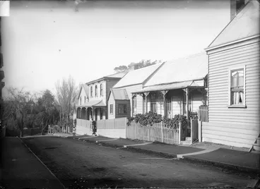 Image: Houses in Brook Street, Thorndon, Wellington