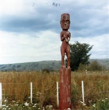Papawai whakapakoko: Photograph