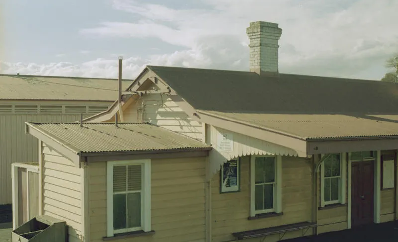 Photograph of Avondale railway station