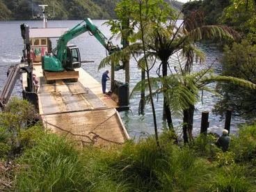 Dolphin Bay Jetty Image: Dolphin Bay Jetty