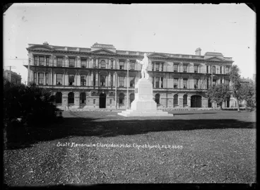 Image: Scott Memorial and Clarendon Hotel, Christchurch