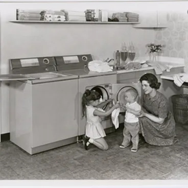 Image: Frigidaire washing machine and dryer