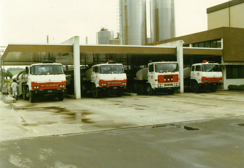 Tui Co-operative Dairy Company Limited. Tankers unloading milk, 1980s
