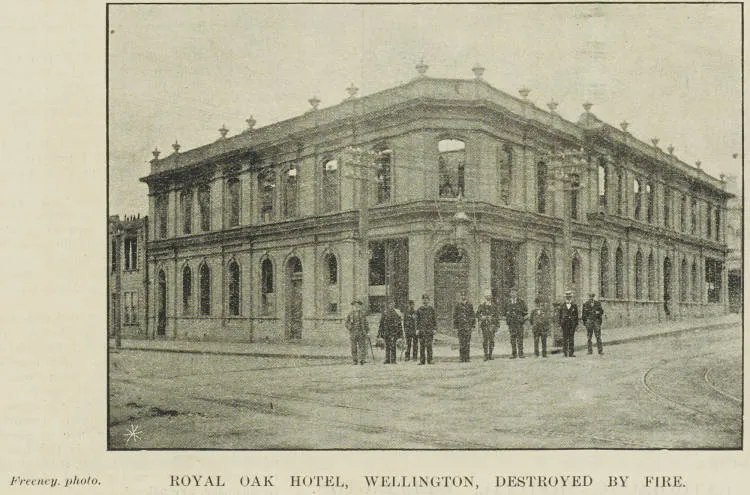 Royal Oak Hotel, Wellington, destroyed by fire