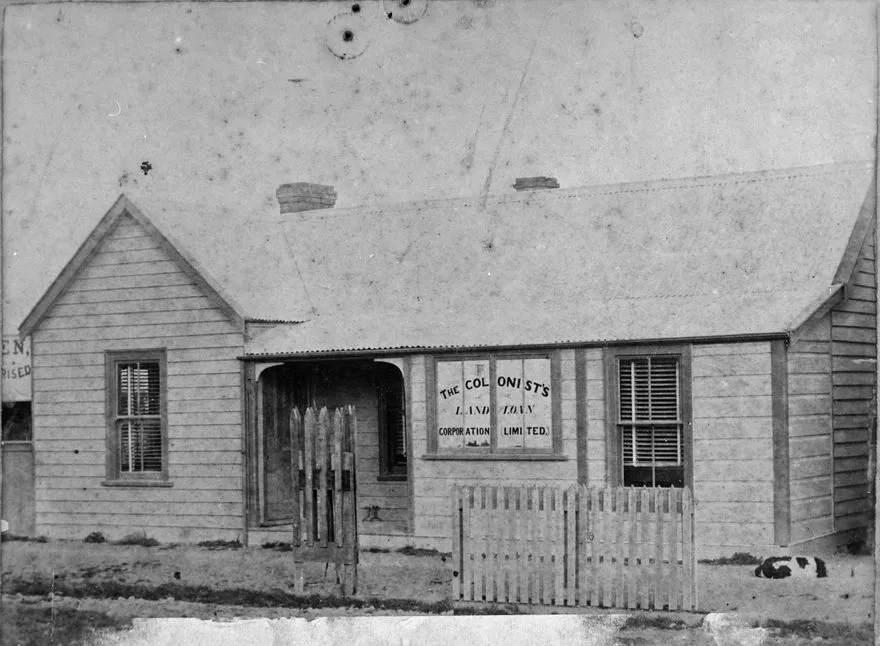 Colonists Land and Loan Corporation Accommodation House 2-1