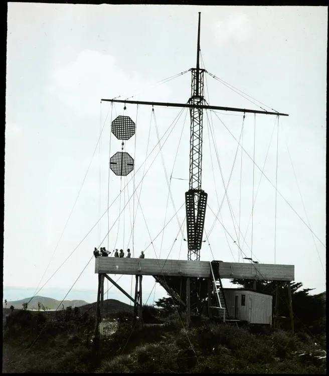 South Head signal station mast, Awhitu Peninsula, 1932