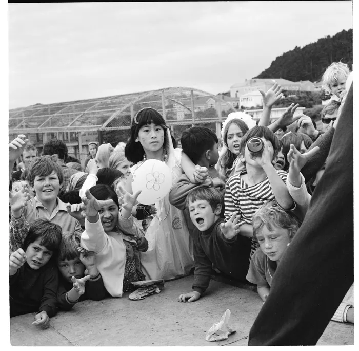'Summer City Festival' Children's Parade, Wellington Zoo; and Historical Day, Fitzherbert Terrace Memorial Park, Wellington
