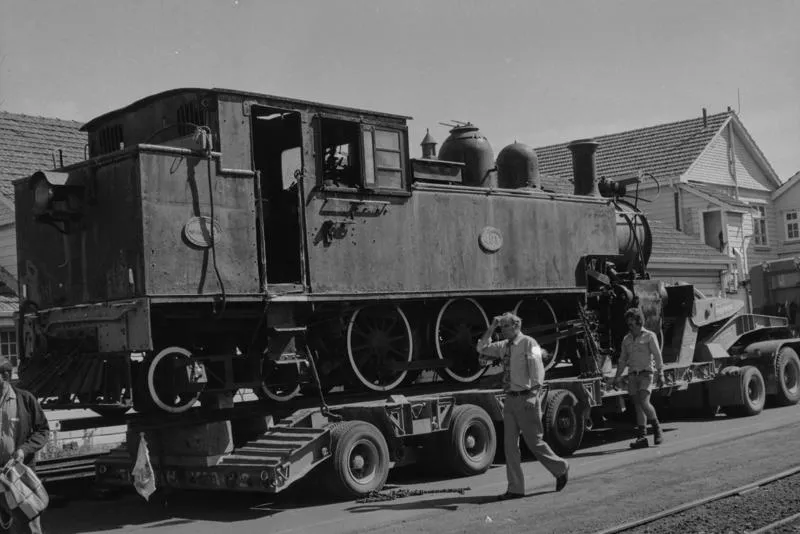 Photograph of locomotive WW 491