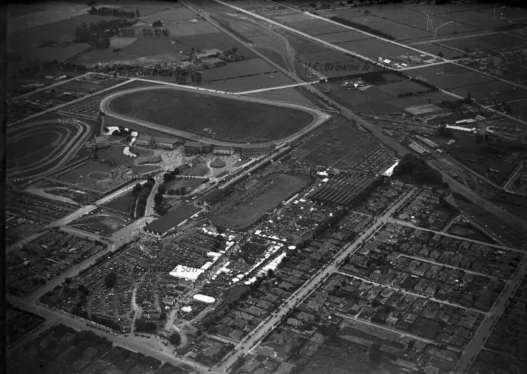 A&P Show Addington (PB0427/11)