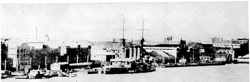 s^^ "Star" Kewsjiaper Service Photo. Some views of Shanghai in the present crisis. 'At lop, the Japanese flagship Idzumo anchored near the Japanese Consulate and the target of the Chinese Air Force. Above, after Shanghai's third aerial bombing on August 23, when the Sincere Department Store on Nanking Road was bombed by aeroplanes and 170 people killed. Right, the Great World Amusement Centre, temporary home of refugees from the war' zones, outside which bombs from a Chinese aeroplane exploded and killed nearly a thousand people. . . (Evening Post, 14 September 1937)