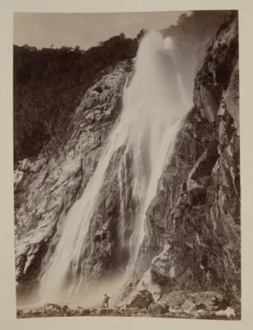 Image: Bowen Falls (540 feet), Milford Sound