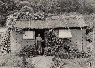 Image: Frederica Bell at Denham Bay, 1908