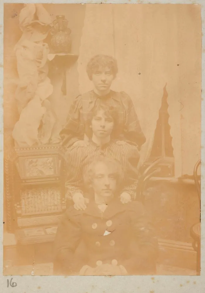 Untitled [Portrait of Sophia Zachariah, Stella Levoi and unidentified woman]