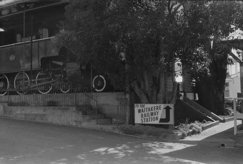 Photograph of locomotive WW 491