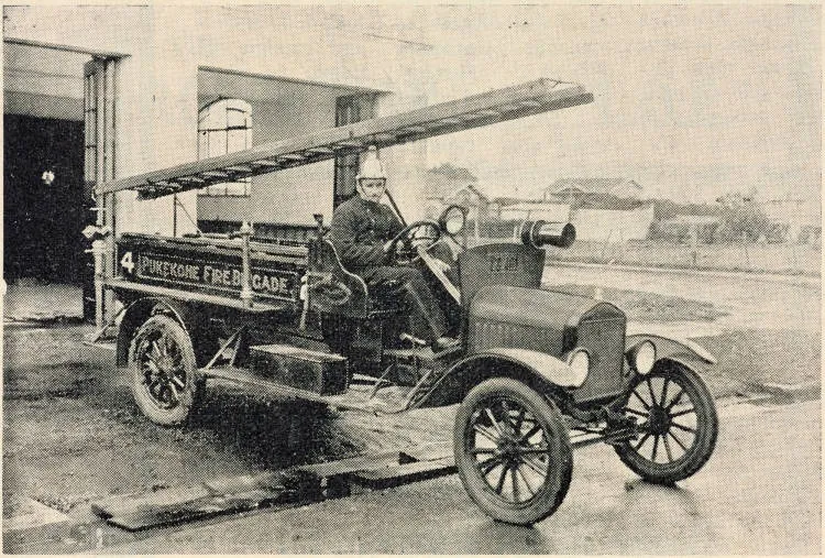 First fire engine, Pukekohe, 1930s