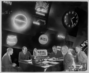 Image: Advertisement for Rayneon, 1941