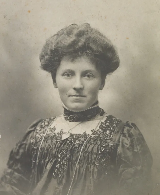 Photograph, Nellie Hunter (nee McKay)
