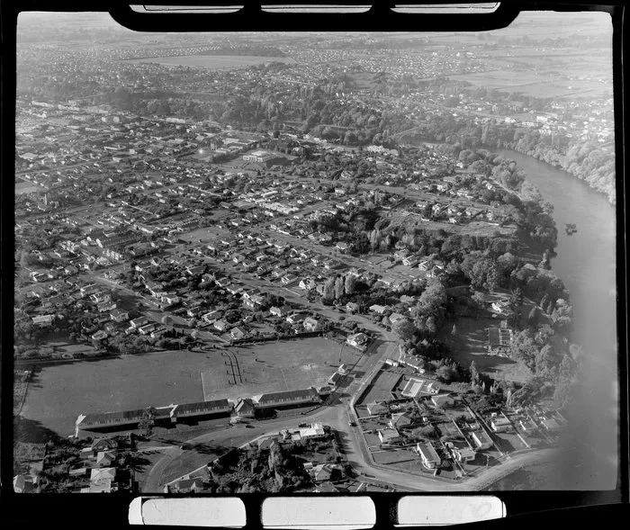 Hamilton West Primary School, Hamilton, Waikato Region, including Waikato River
