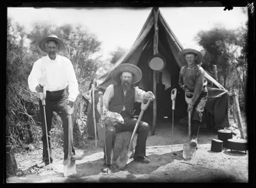 Image: Gumdiggers at Riverhead