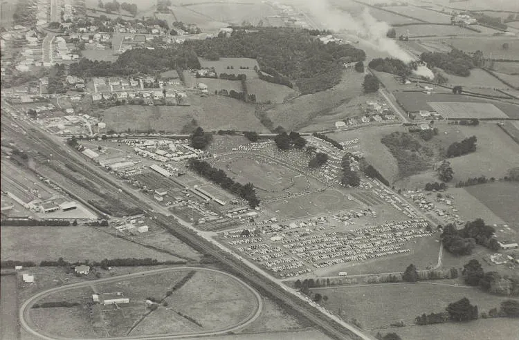 Aerial view of eastern Pukekohe, 1960