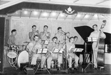 2NZEF dance-band in Japan : digital image