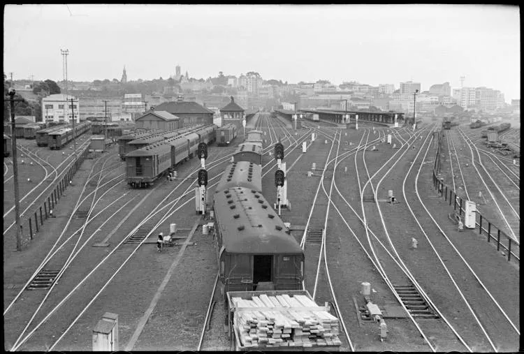 Auckland Railway Station, 1940s