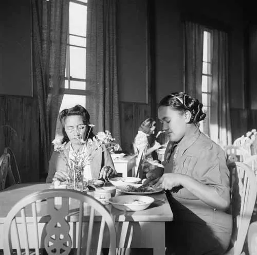 War industry workers