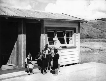 Image: Dental nurse, Cape Runaway clinic