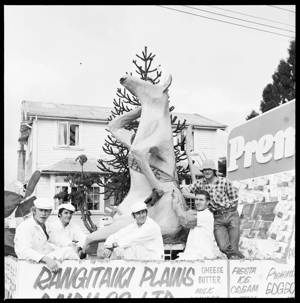 Orange Festival parade