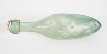 Image: Torpedo glass drinking bottle with copper wire