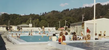 Image: Maidstone pools, from the western end.