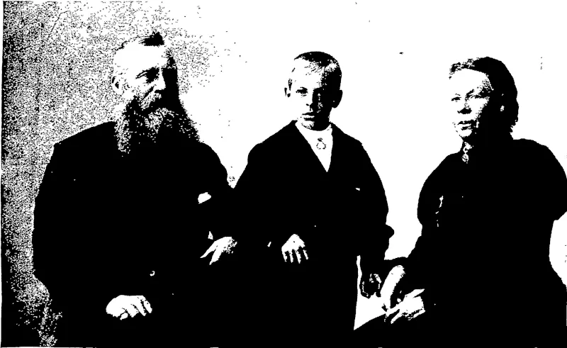 PRINCIPAL KEEPER ERICSON, WIFE AND -SON, OF THE DOG ISLAND LIGHTHOUSE (Otago Witness, 27 February 1901)