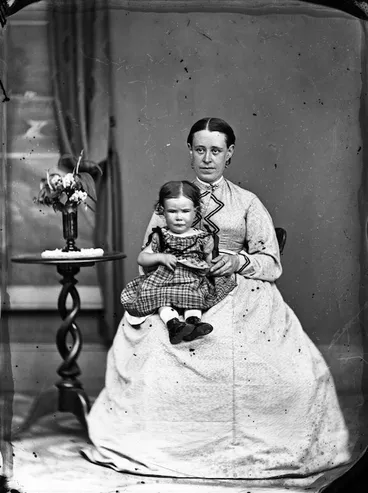 Image: Woman and child, Wanganui district