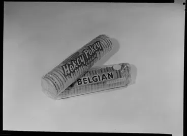 Image: Griffins Hokey Pokey Cream & Belgian biscuits