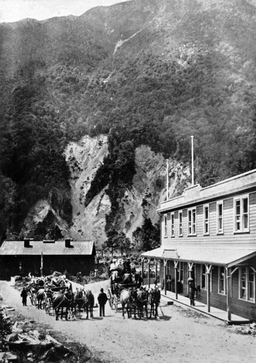 Image: Coaches at the Otira Hotel