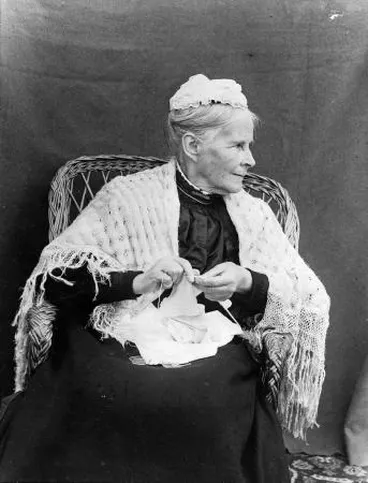 Image: Maria Williams knitting, early 20th century