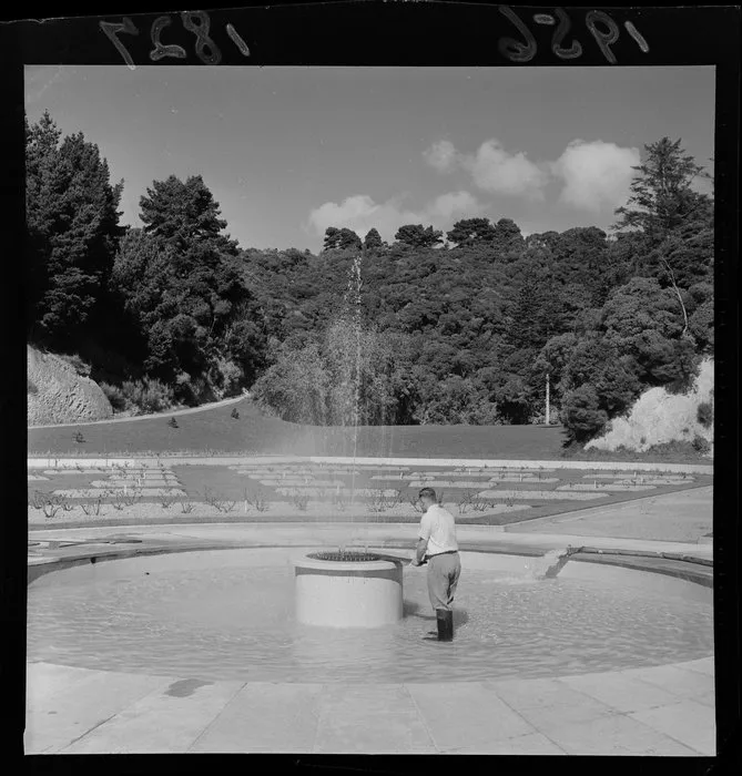 Fountain at Anderson Park, Wellington
