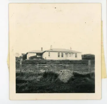 Image: Photograph: Relieving keepers house, Centre Island