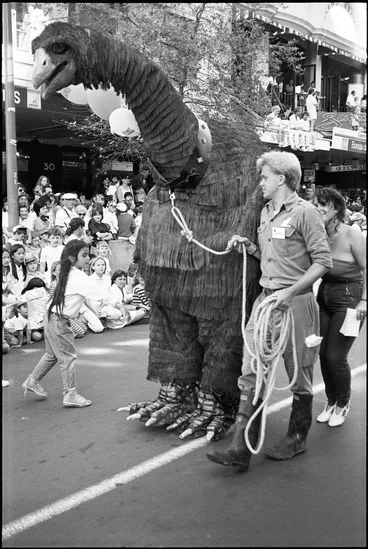 Image: Farmers Santa Parade, Queen Street, 1989