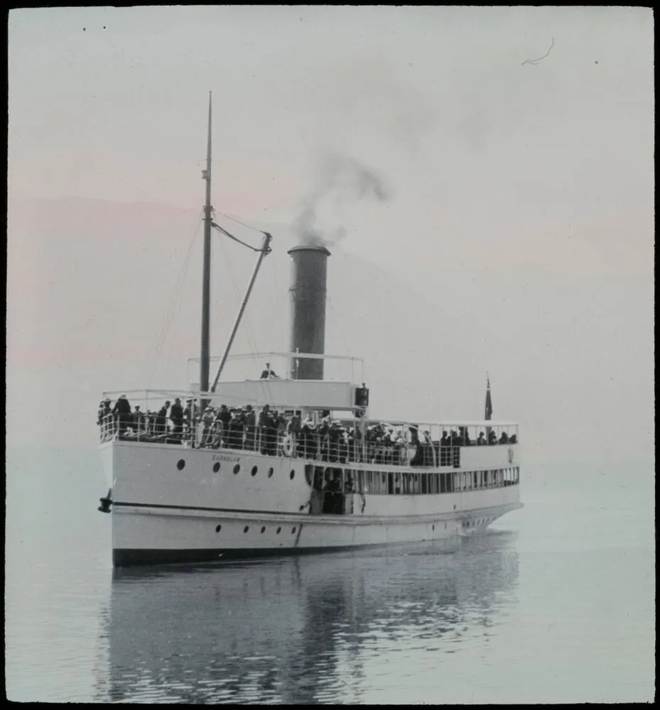 SS "Earnslaw" in Elfin Bay