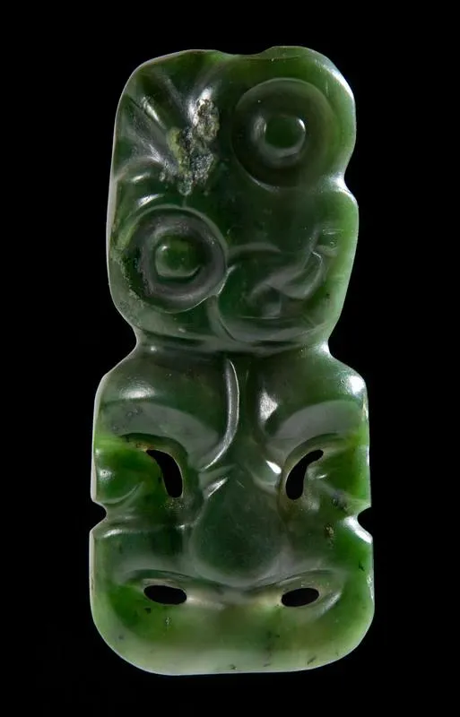 Hei tiki / greenstone pendant (Hauraki)